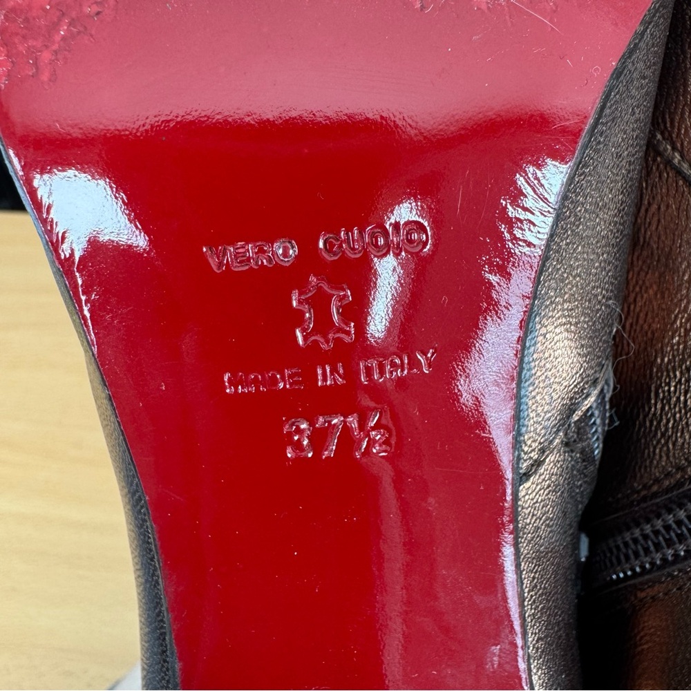 Made in Italy Laura Ferri Leather Heels - Picture 7 of 9